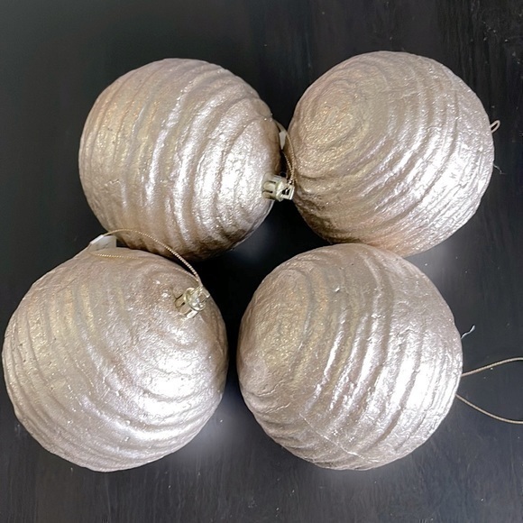 4 Champagne Colored Christmas Ornaments - Picture 1 of 2